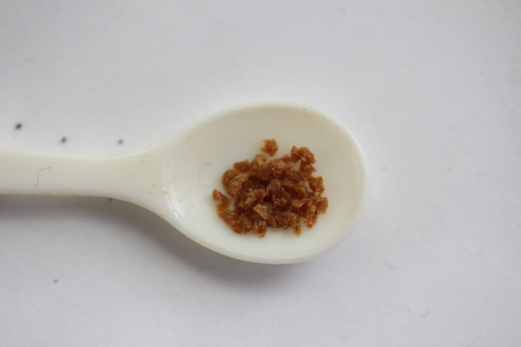 イトスイ「コメット エビの主食 善玉菌の力でニオイ・汚れが少なくなる 30g」
