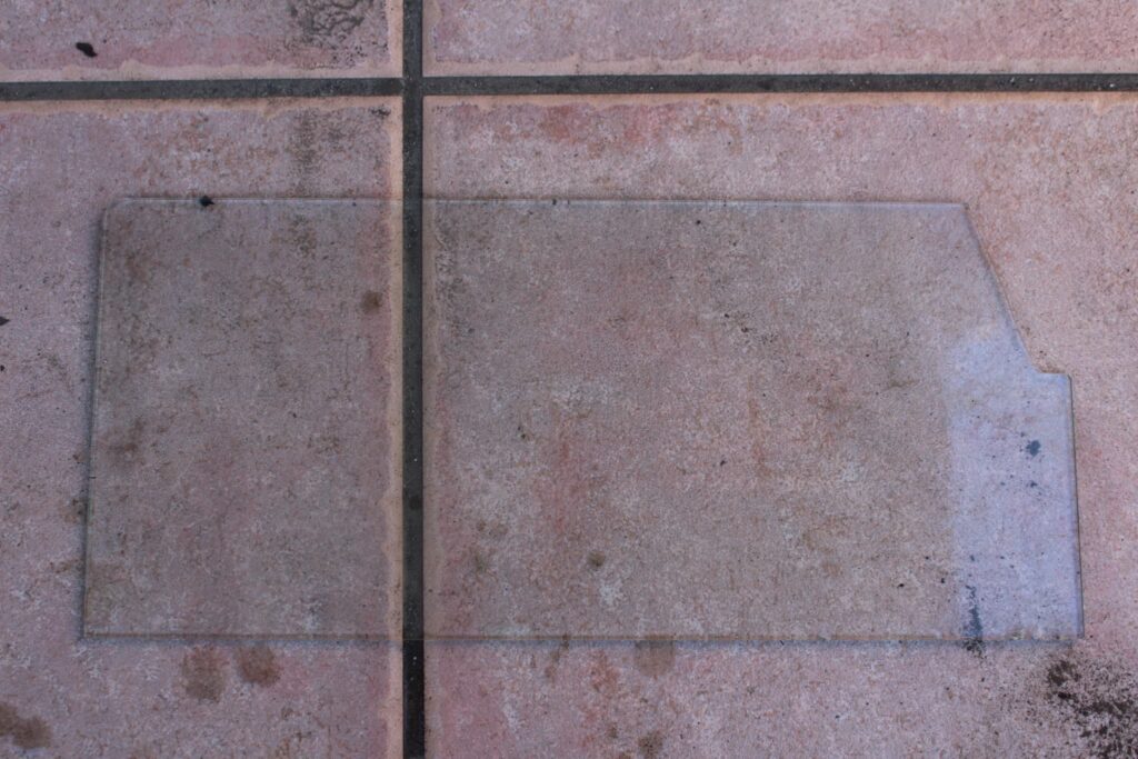 水槽のガラスのフタ